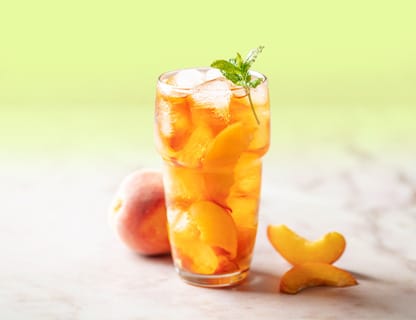 Rinfrescante bevanda estiva con ghiaccio